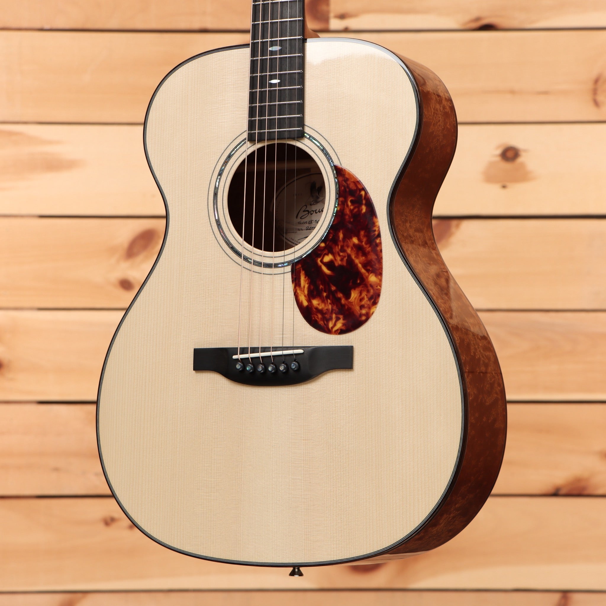 Boucher Limited 20th Anniversary LESG241M acoustic guitar natural finish with tortoiseshell pickguard