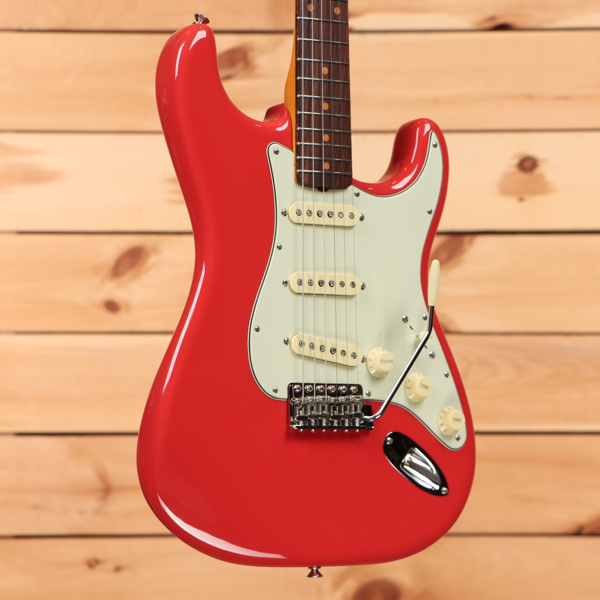 Pre-owned Fender American Vintage II 1961 Stratocaster electric guitar Fiesta Red with single-coil pickups