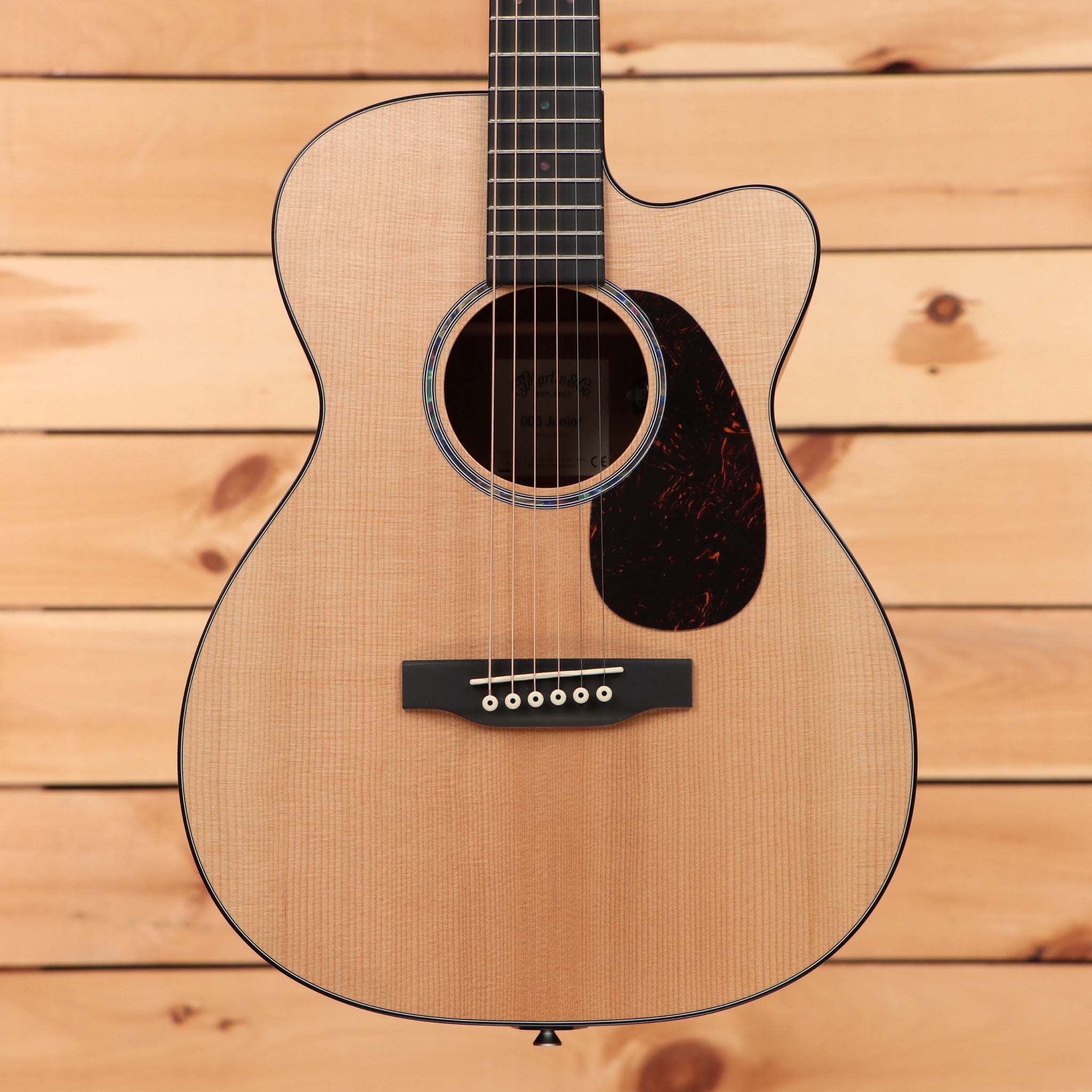 Martin 000CJR10E concert acoustic guitar satin natural with cutaway and tortoiseshell pickguard