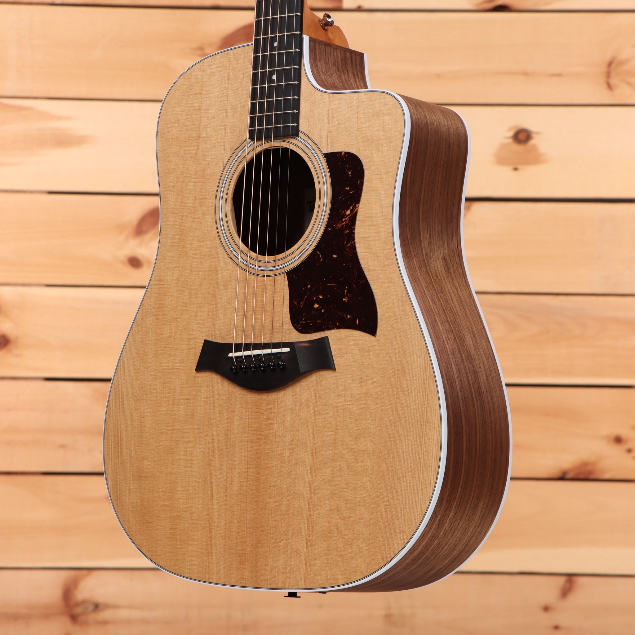 Taylor 210ce dreadnought acoustic guitar natural finish with walnut back and sides