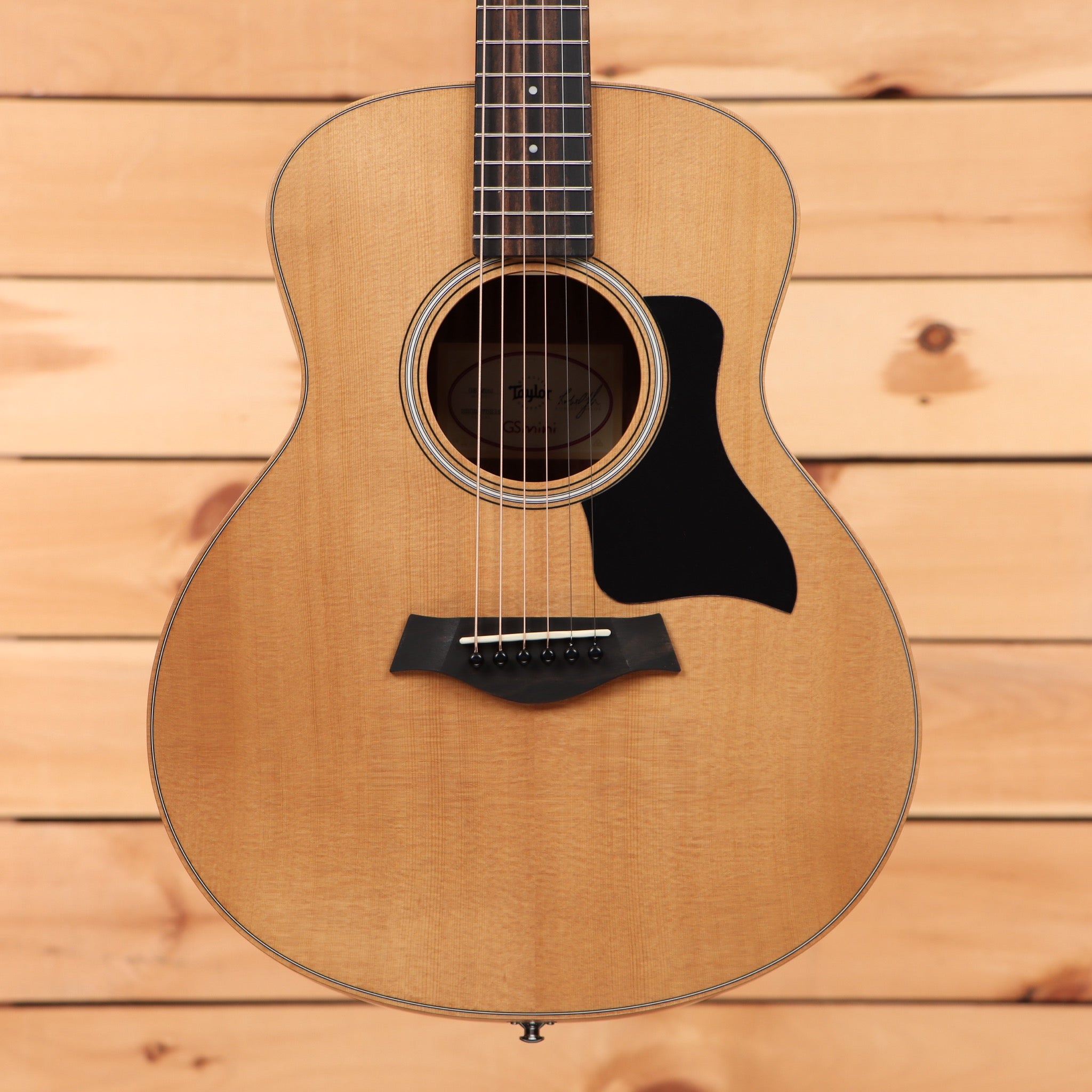 Taylor GS Mini natural acoustic guitar with rosewood fretboard and black pickguard