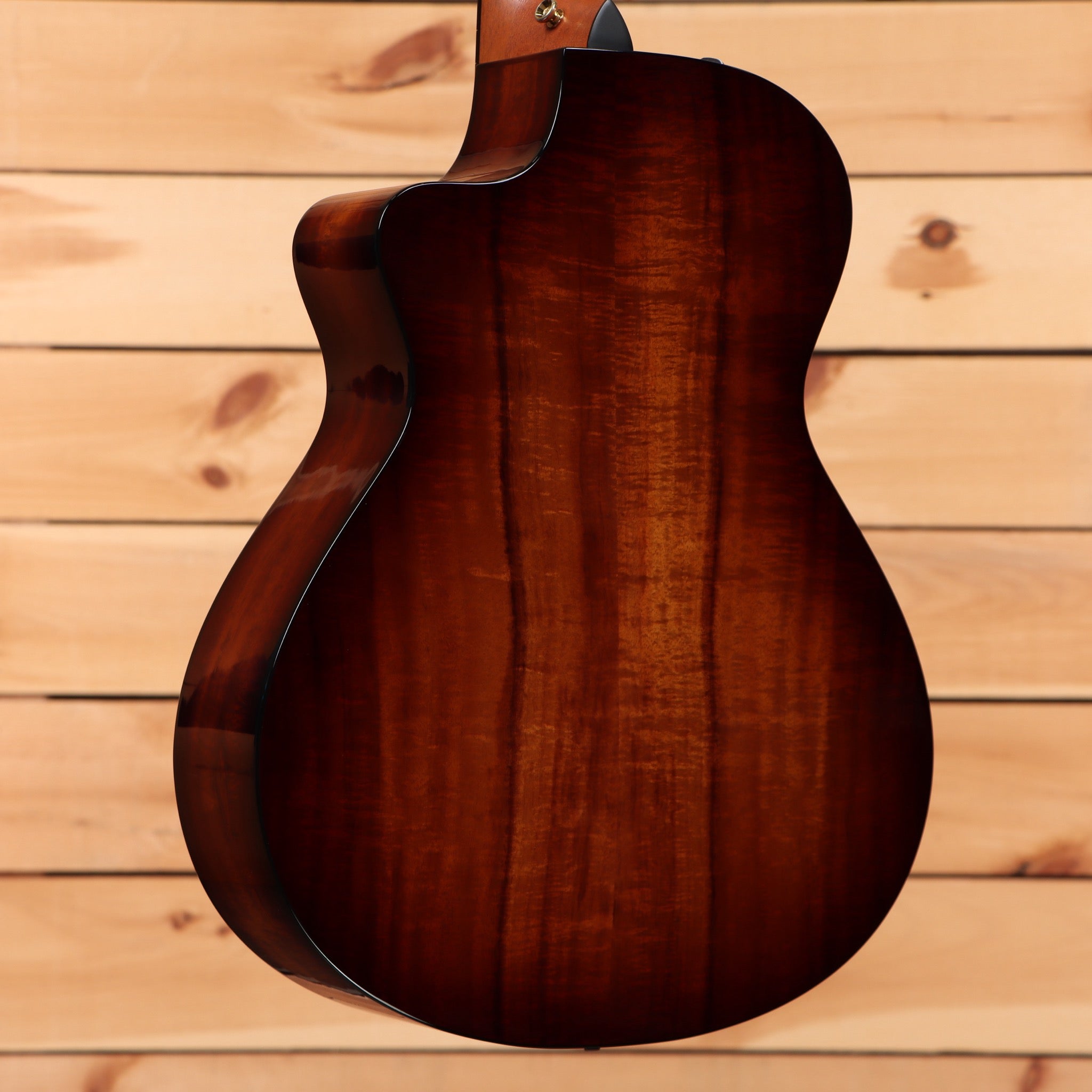 Pre-owned Taylor 222cek-dlx acoustic guitar Shaded Edgeburst with venetian cutaway