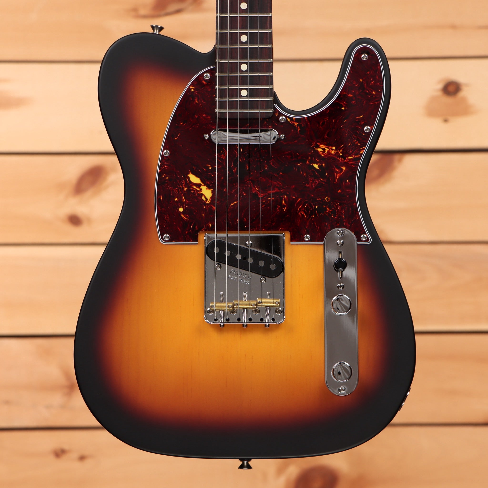 Pre-owned Fender Ltd American Performer Timber Telecaster electric guitar 2-Color Sunburst with tortoiseshell pickguard