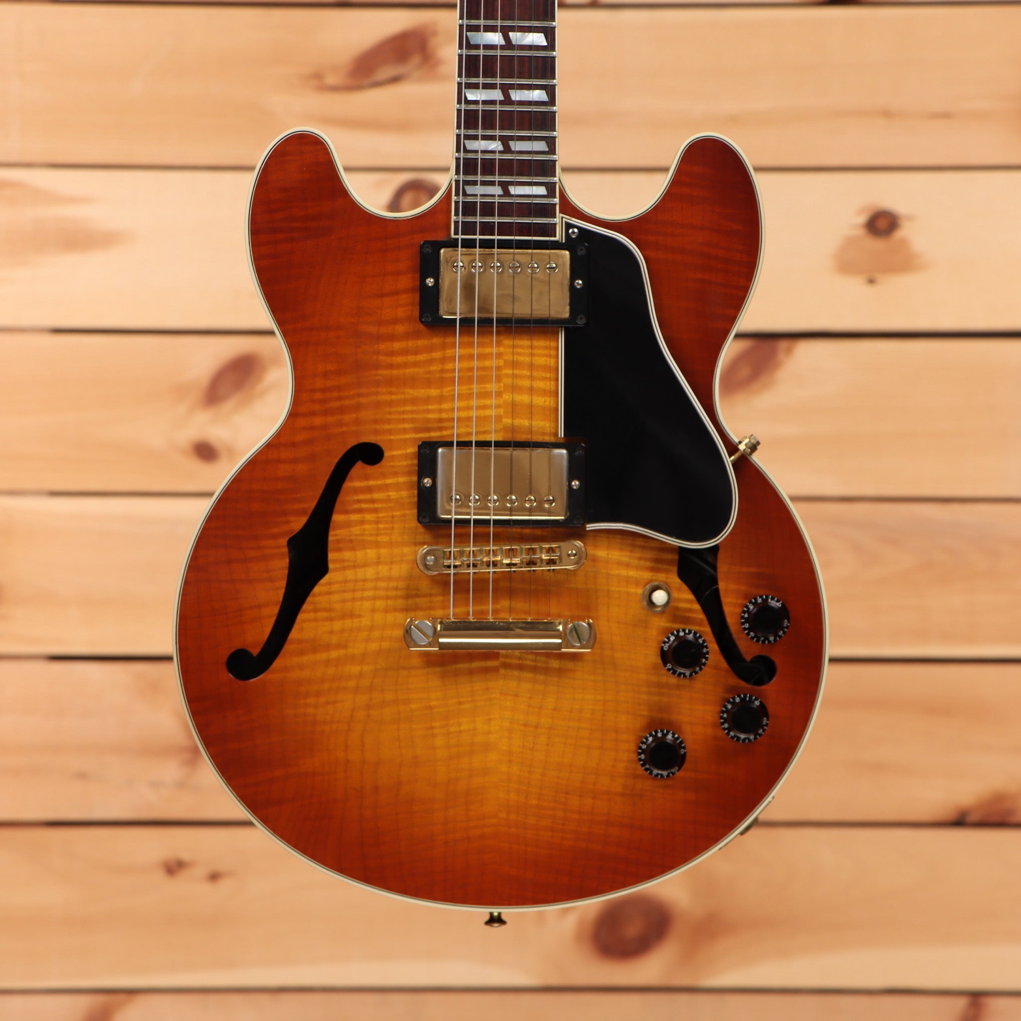Gibson ES-346 semi-hollow body electric guitar Gingerburst with dual humbucker pickups