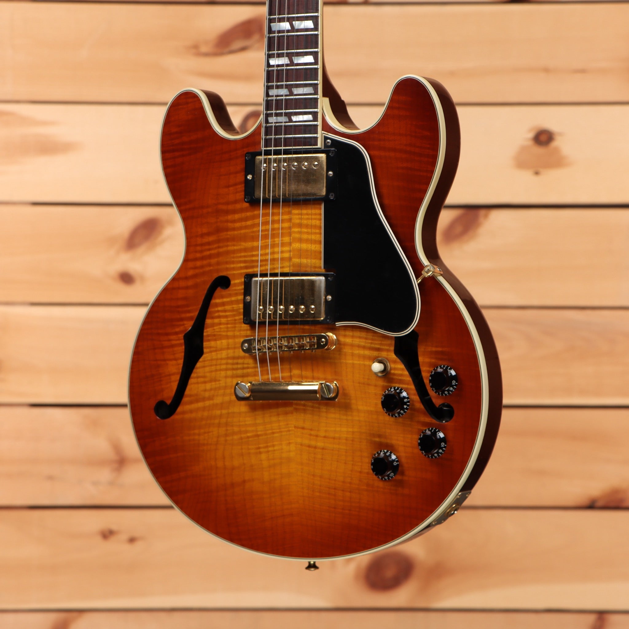 Gibson ES-346 semi-hollow body electric guitar gingerburst with dual humbuckers and f-holes
