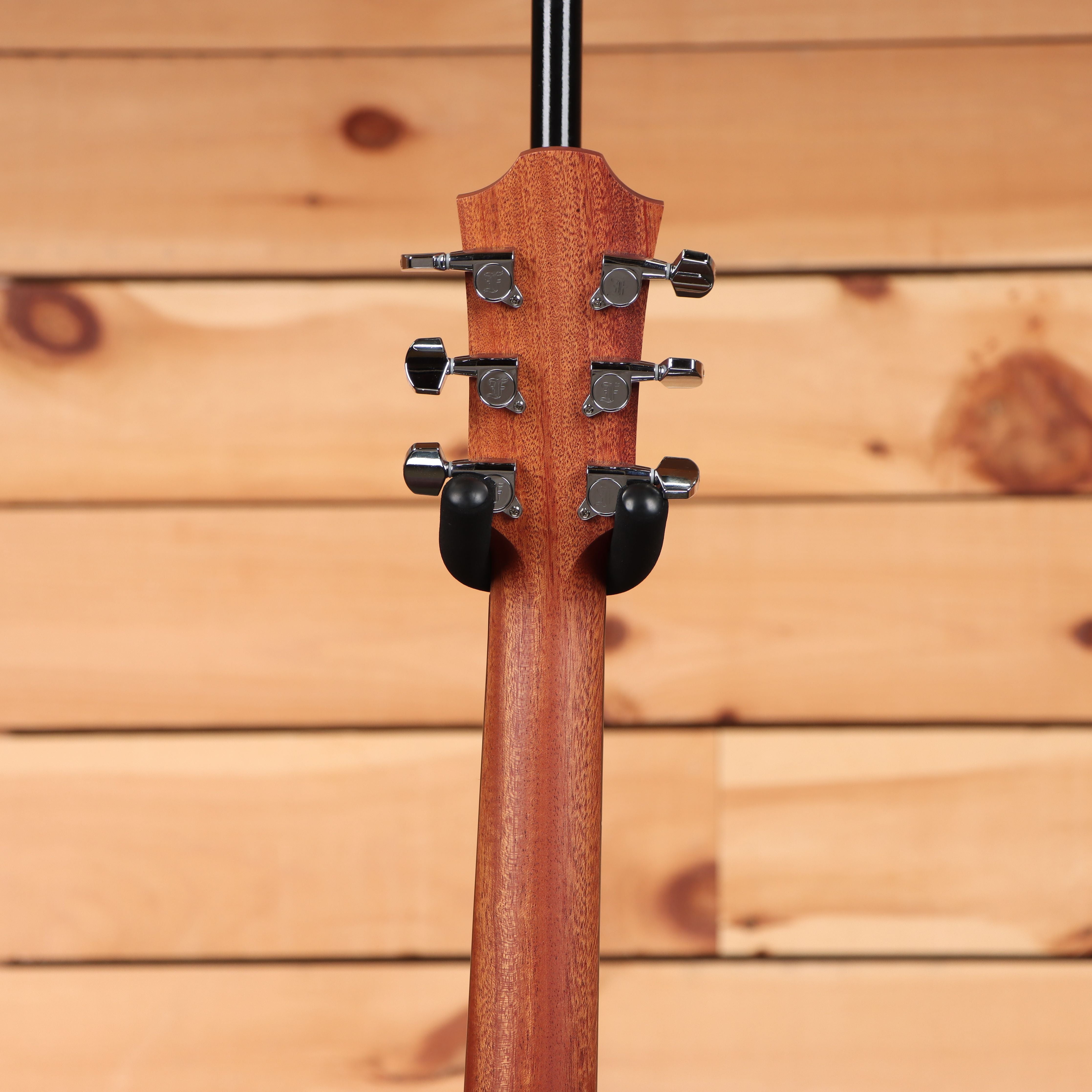 Furch Master's Choice Violet GCER classical guitar natural finish with chrome tuning machines