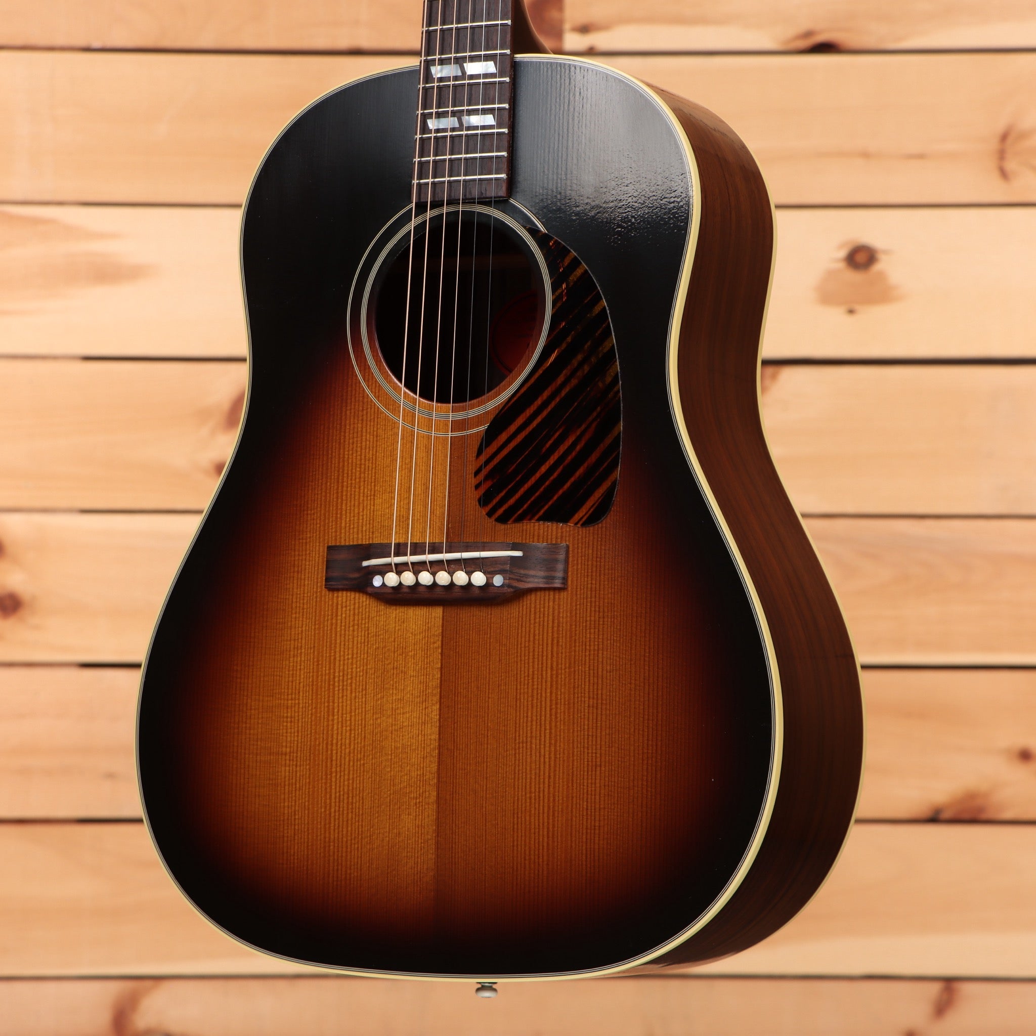 Gibson 1942 Banner Southern Jumbo vintage sunburst acoustic guitar with pickguard