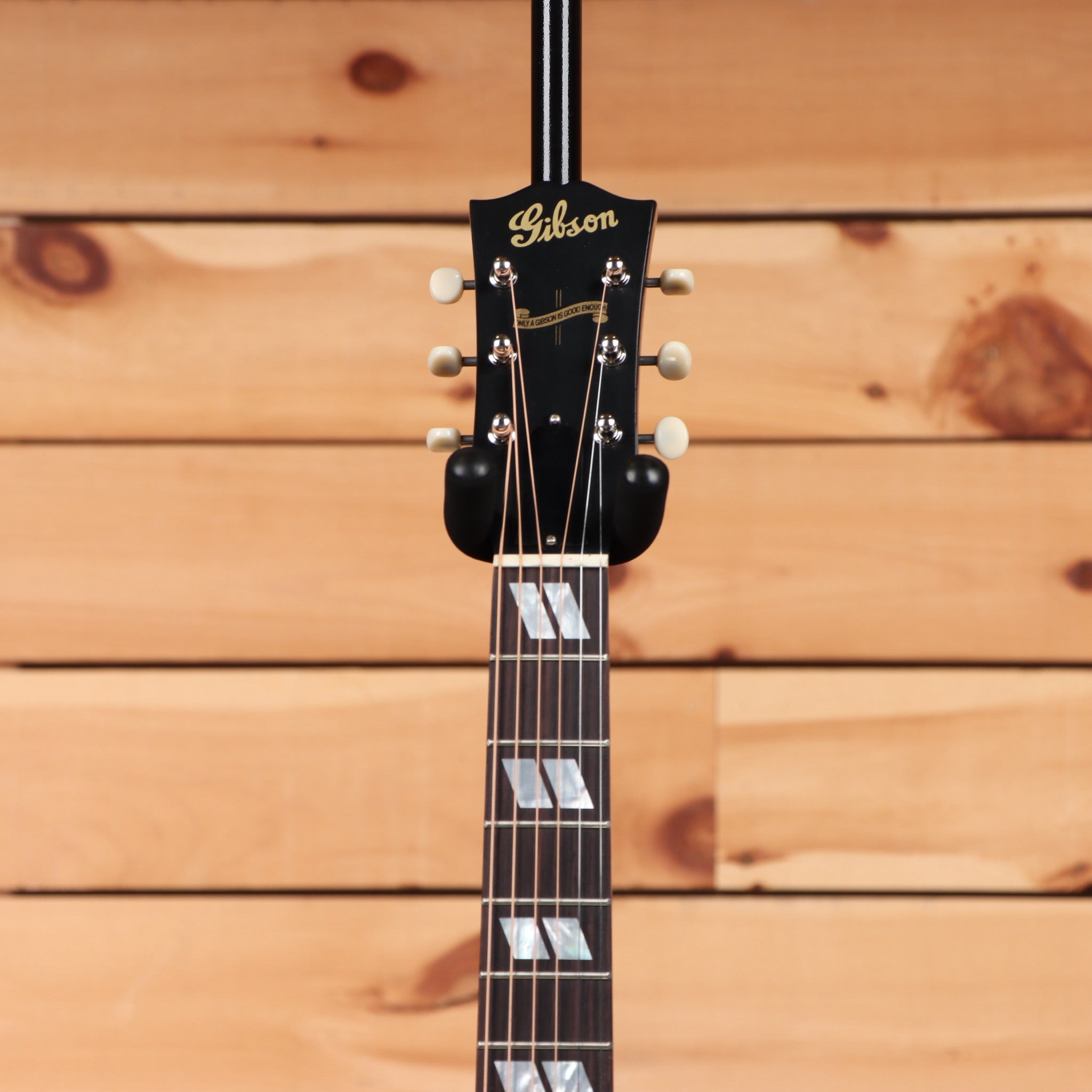 Gibson 1942 Banner Southern Jumbo vintage sunburst acoustic guitar with rosewood fretboard