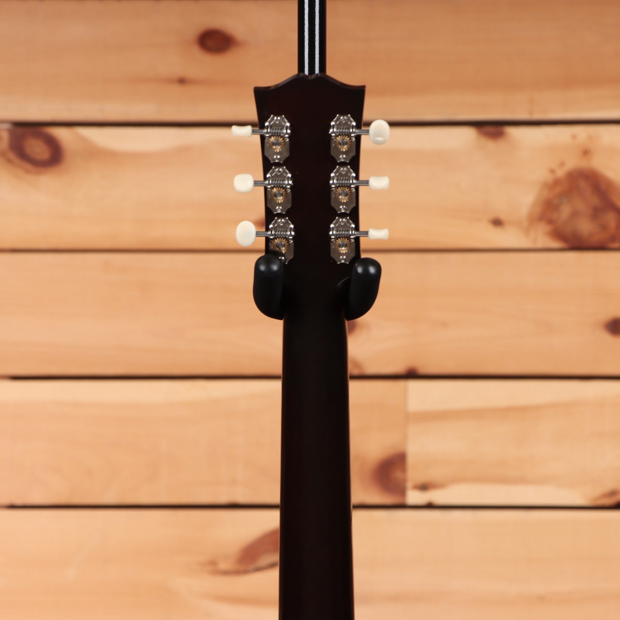 Gibson 1942 Banner Southern Jumbo vintage sunburst acoustic guitar with chrome tuning machines