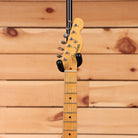 Fender Custom Shop '51 Nocaster relic electric guitar Nocaster Blonde with maple neck and single-coil pickups