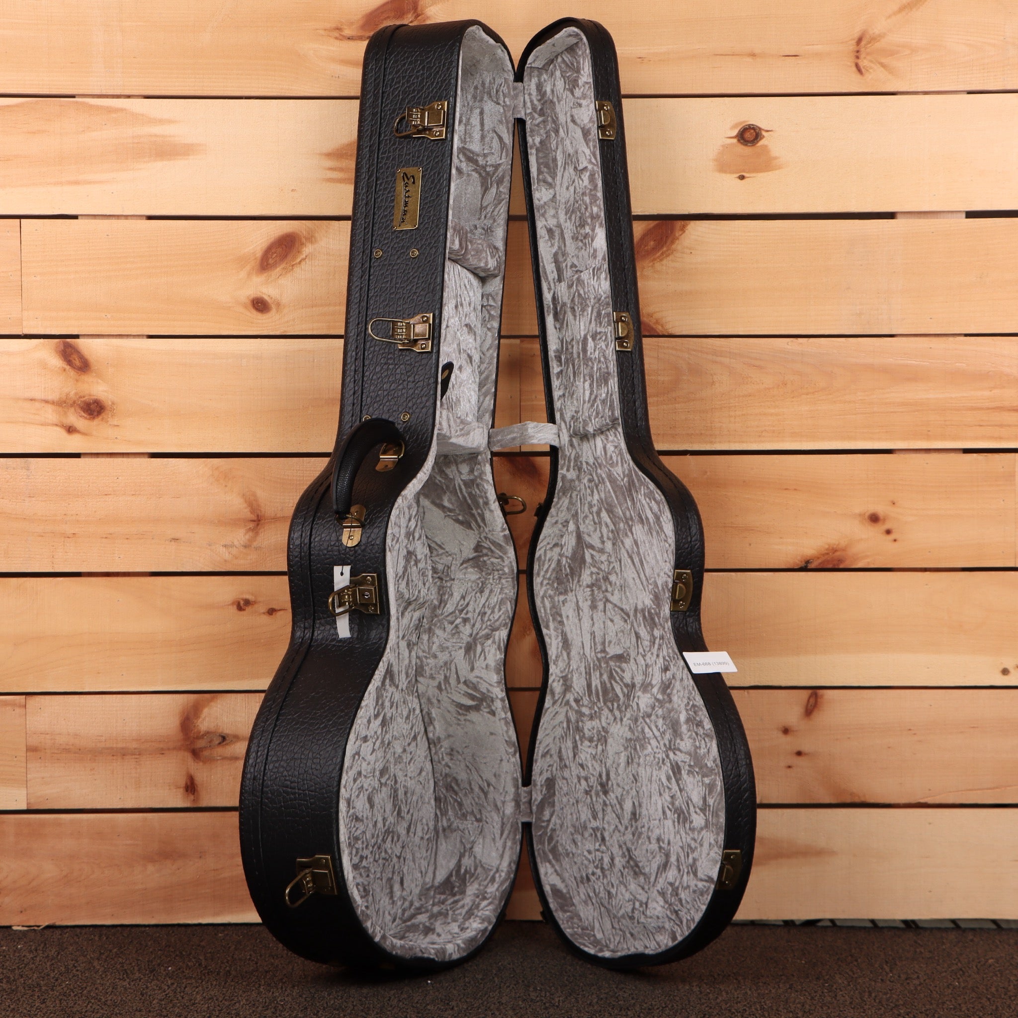 Eastman AC622CE semi-hollow acoustic guitar sunburst finish with gray crushed velvet interior case