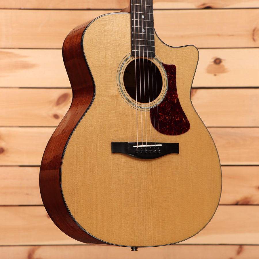 Eastman AC1221CEDLX natural acoustic guitar venetian cutaway with rosewood back and sides