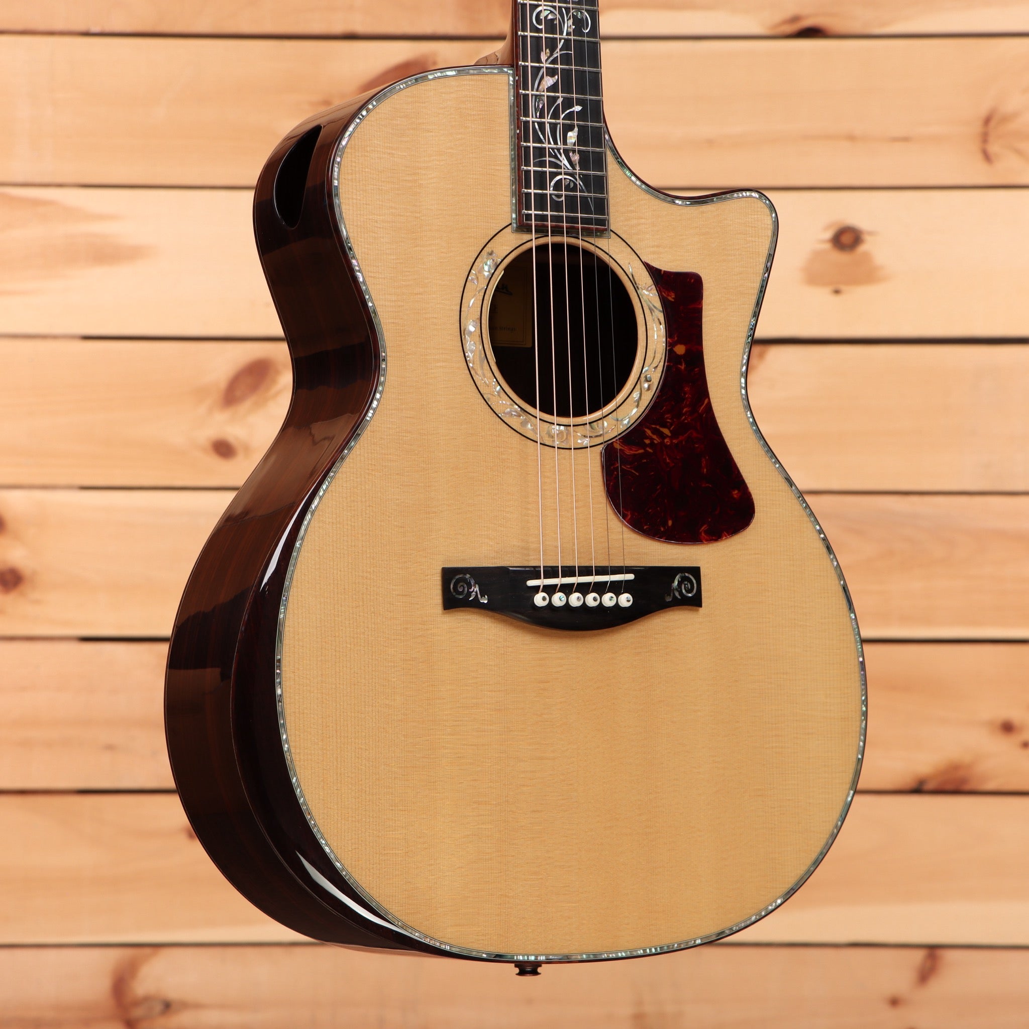 Eastman AC922CE natural acoustic guitar with venetian cutaway and tortoiseshell pickguard