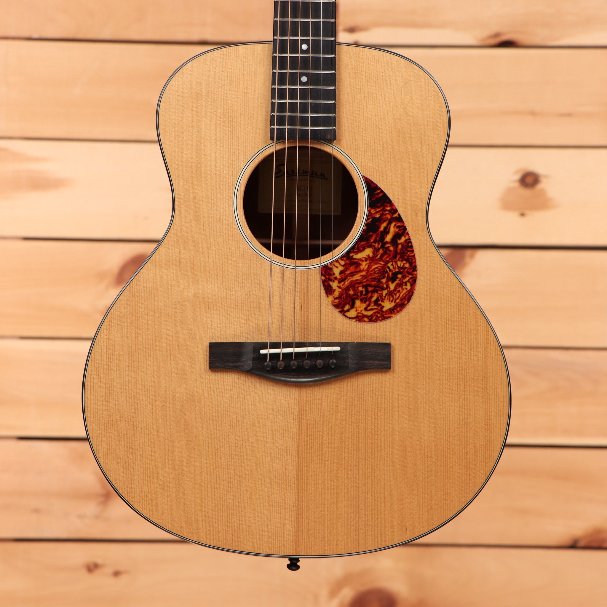 Eastman ACG1 natural acoustic guitar with tortoiseshell pickguard and rosewood fretboard