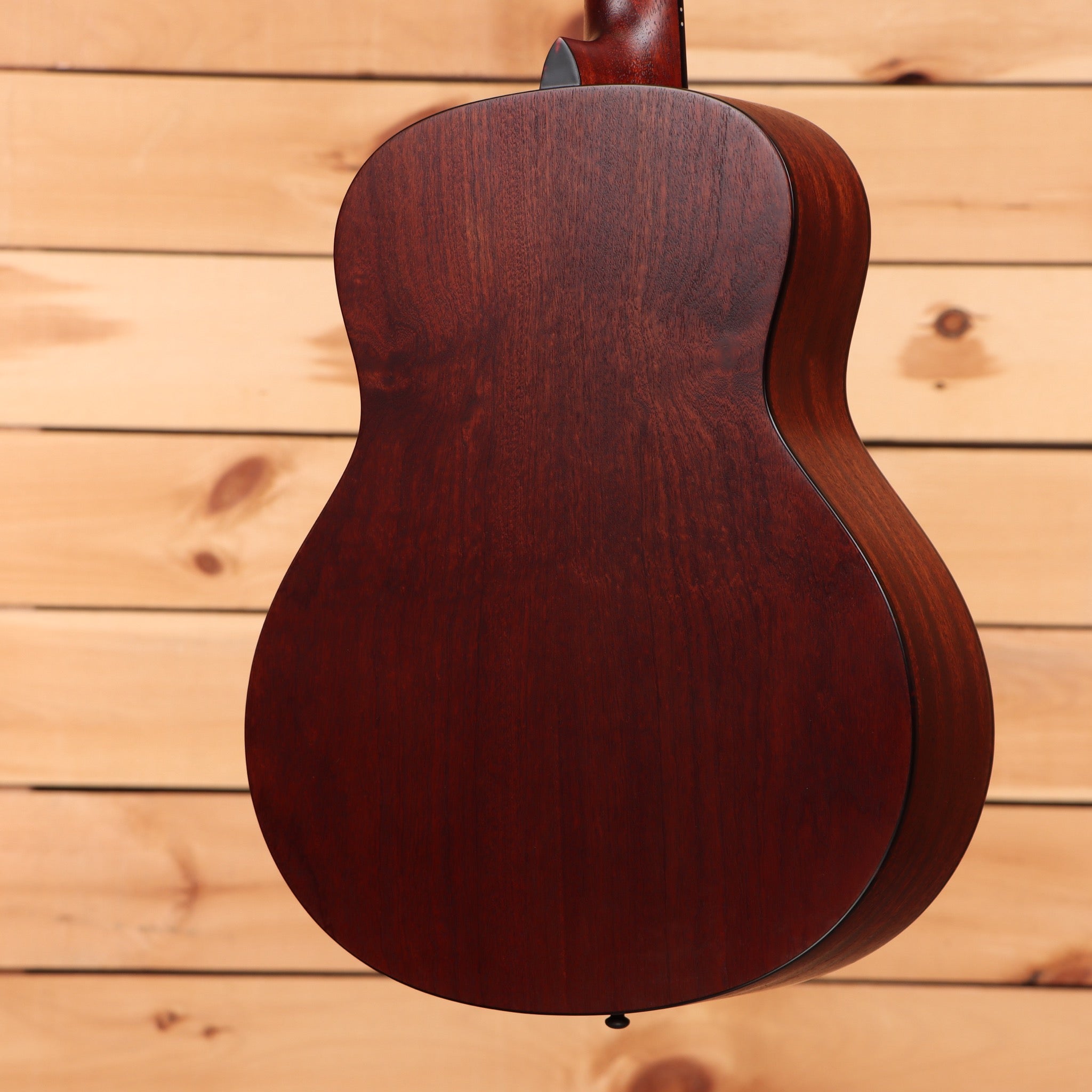 Eastman ACT-G1 dreadnought acoustic guitar natural finish with mahogany back and sides