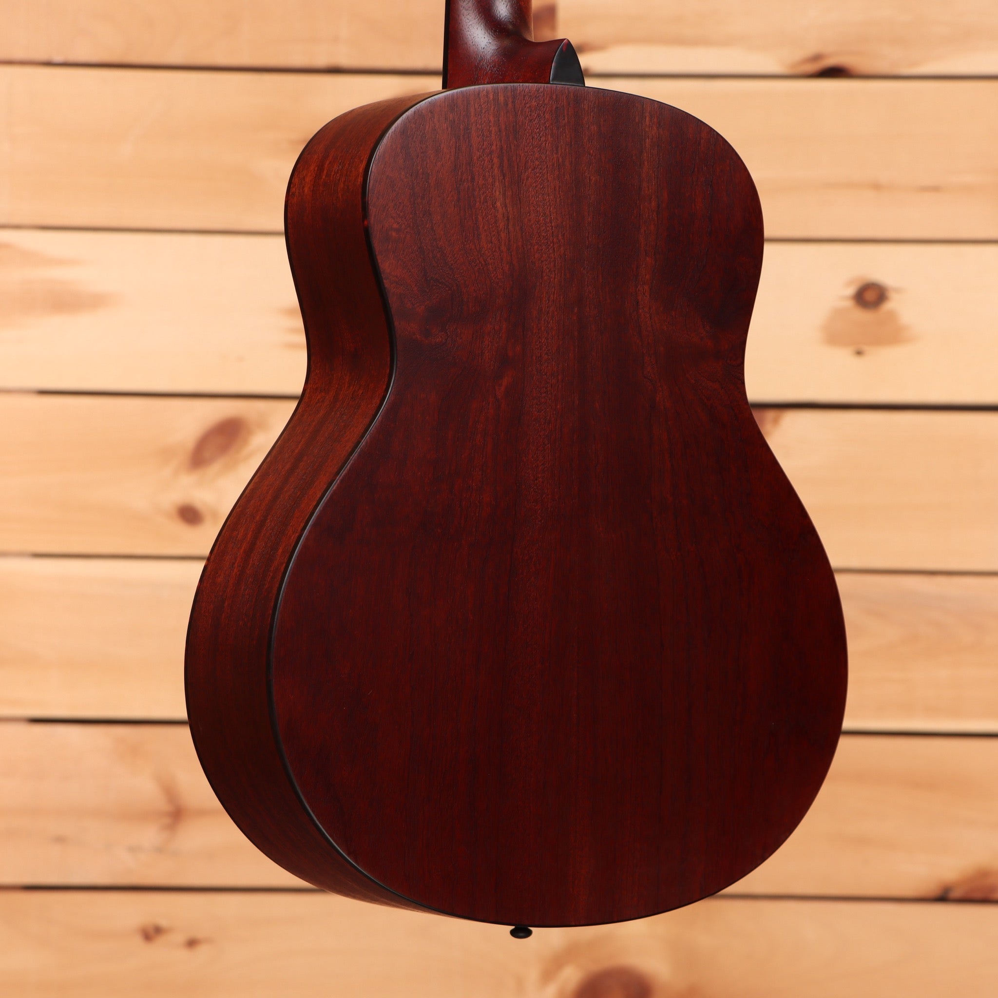 Eastman ACT G1 acoustic guitar natural finish with dreadnought body shape