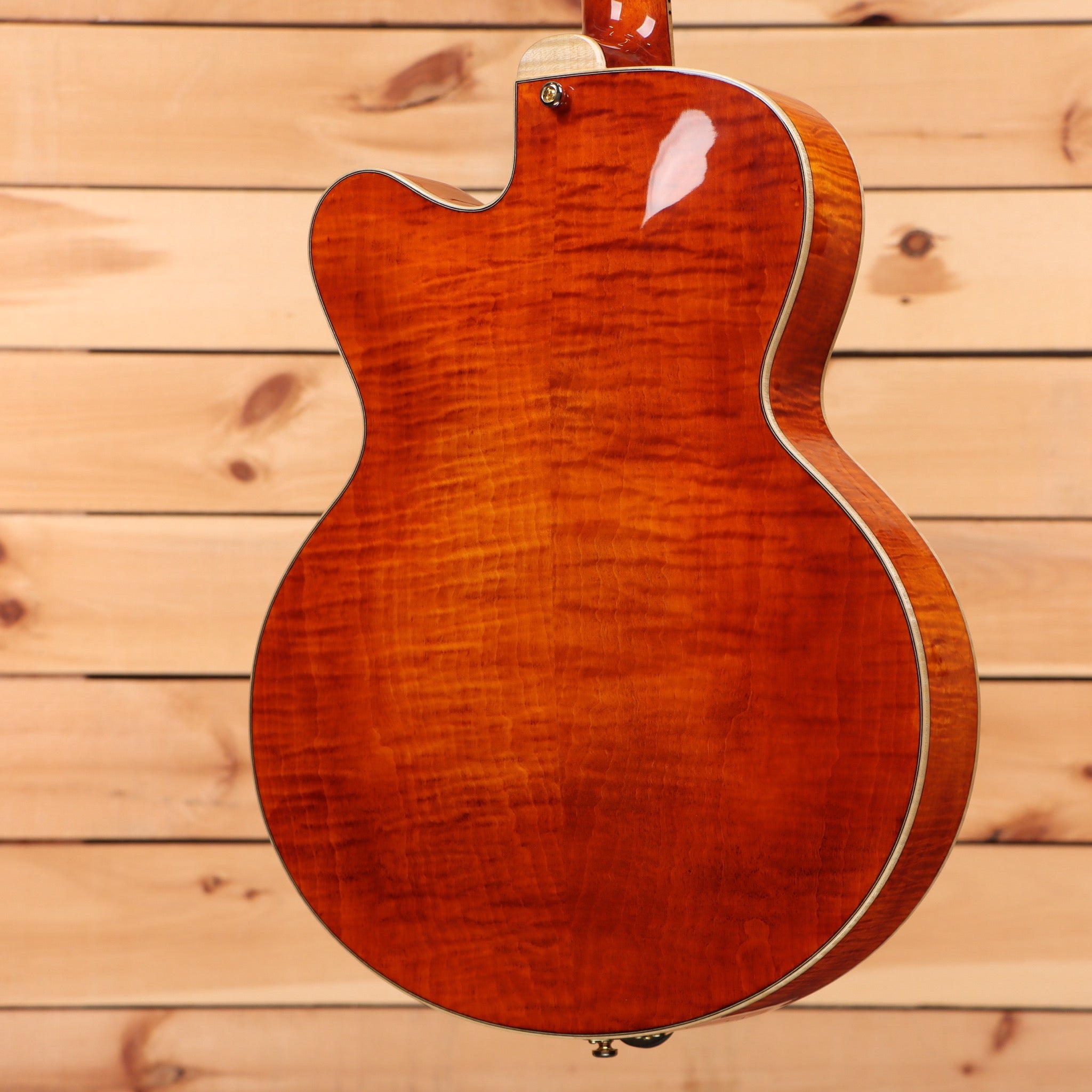 Eastman AR580CE semi-hollow electric guitar honeyburst with flamed maple back and sides