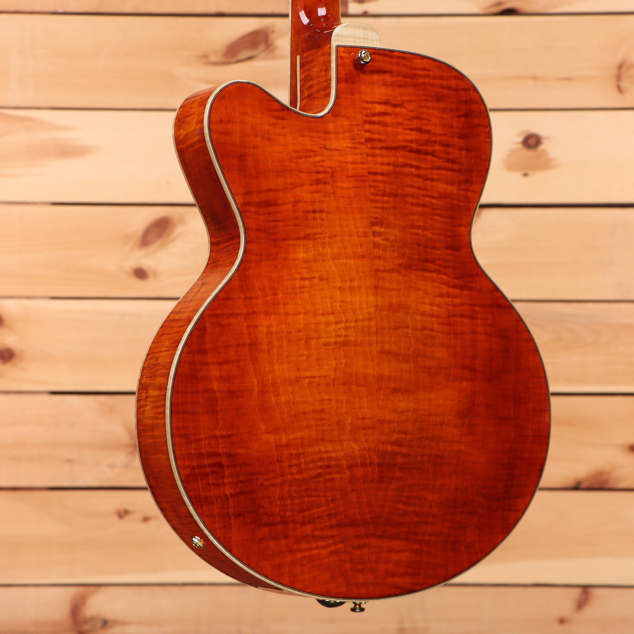 Eastman AR580CE semi-hollow electric guitar honeyburst with flamed maple back and sides
