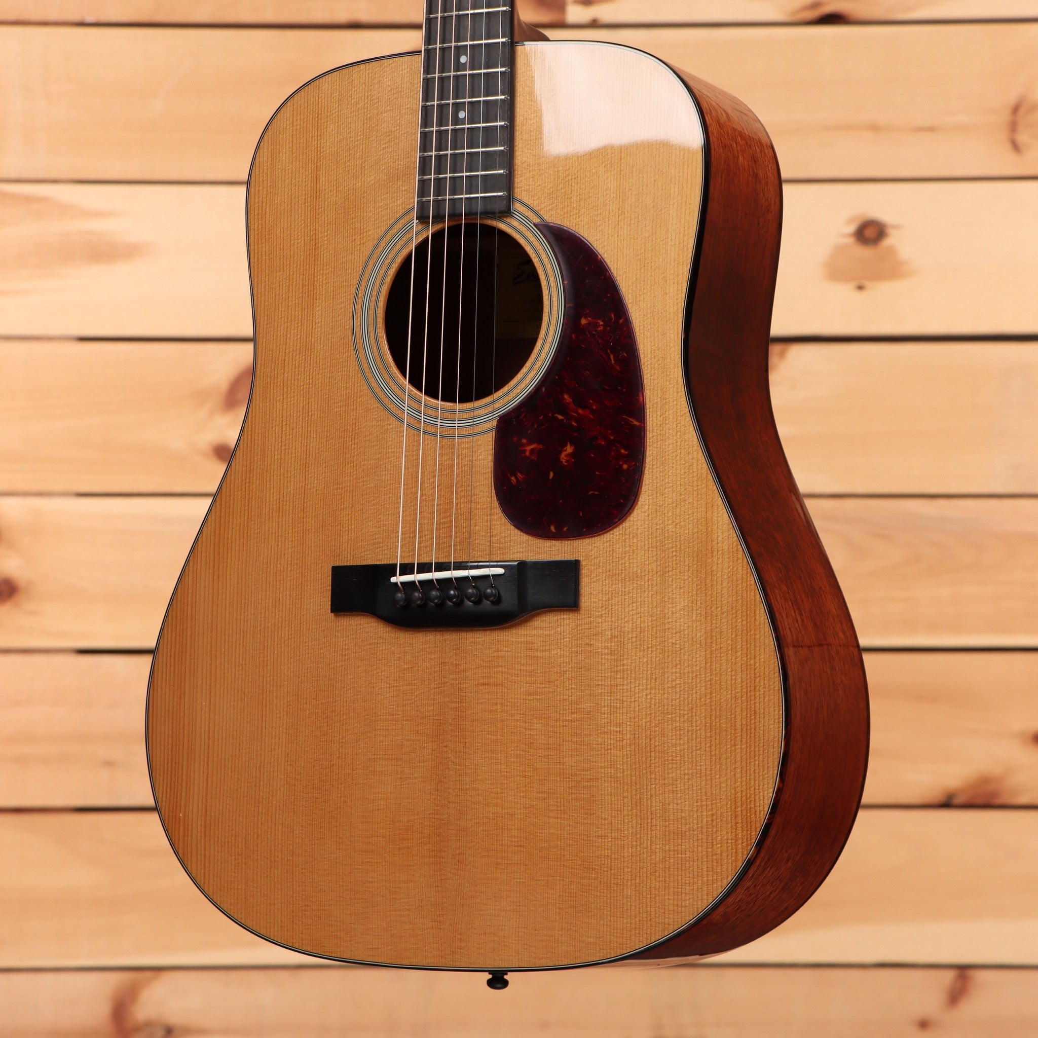 Eastman E10DTC dreadnought acoustic guitar natural finish with tortoiseshell pickguard