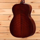 Eastman E10OM-TC dreadnought acoustic guitar natural finish with mahogany back and sides