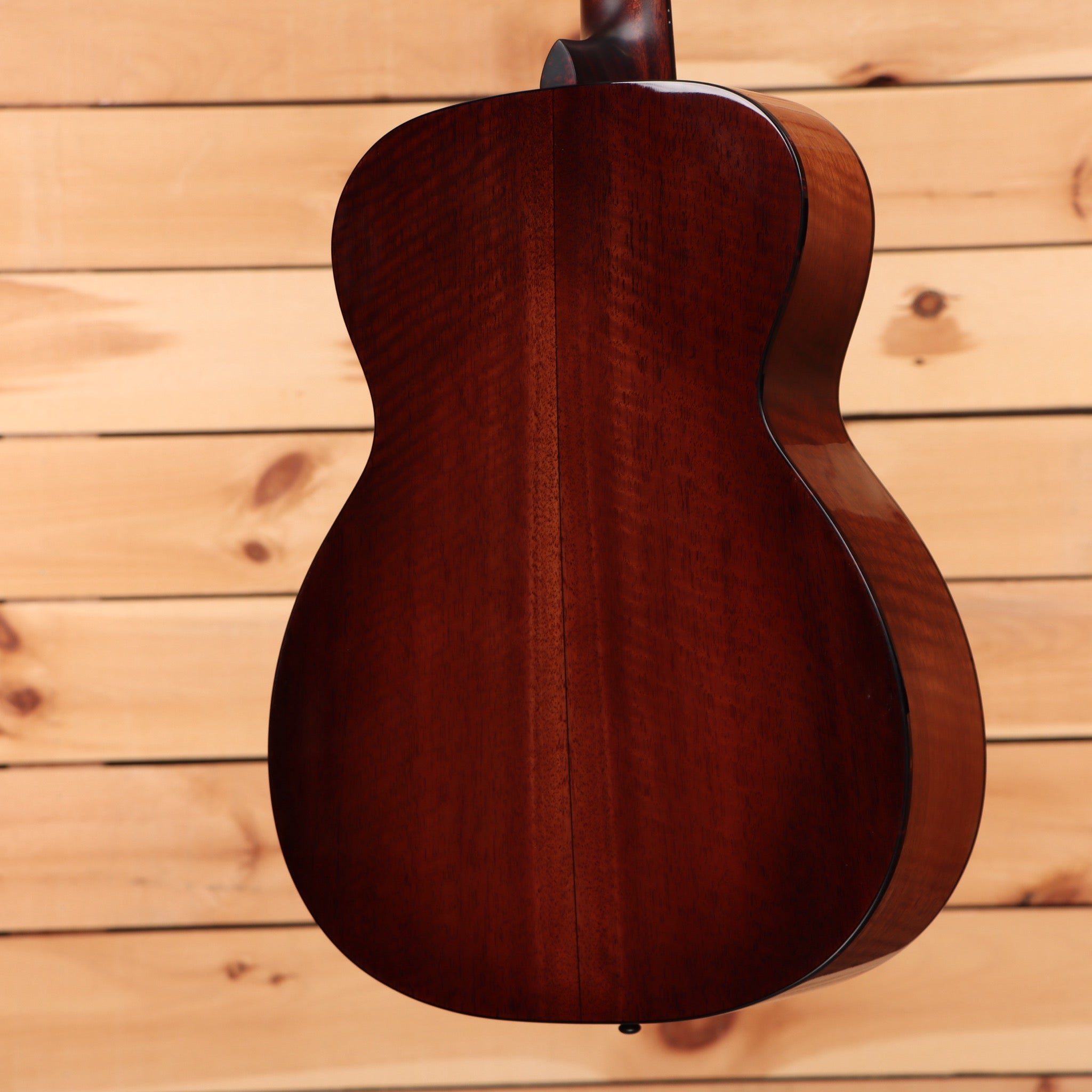 Eastman E10OM-TC dreadnought acoustic guitar natural finish with mahogany back and sides