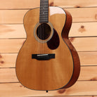 Eastman E10OM-TC dreadnought acoustic guitar natural finish with dark mahogany back and sides