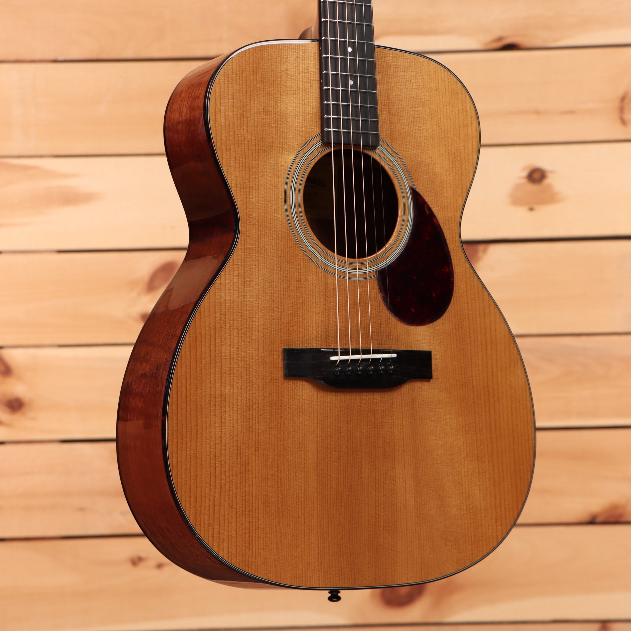 Eastman E10OM TC dreadnought acoustic guitar natural finish with rosewood back and sides
