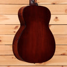 Eastman E10OM-TC dreadnought acoustic guitar natural finish with solid spruce top and mahogany back and sides