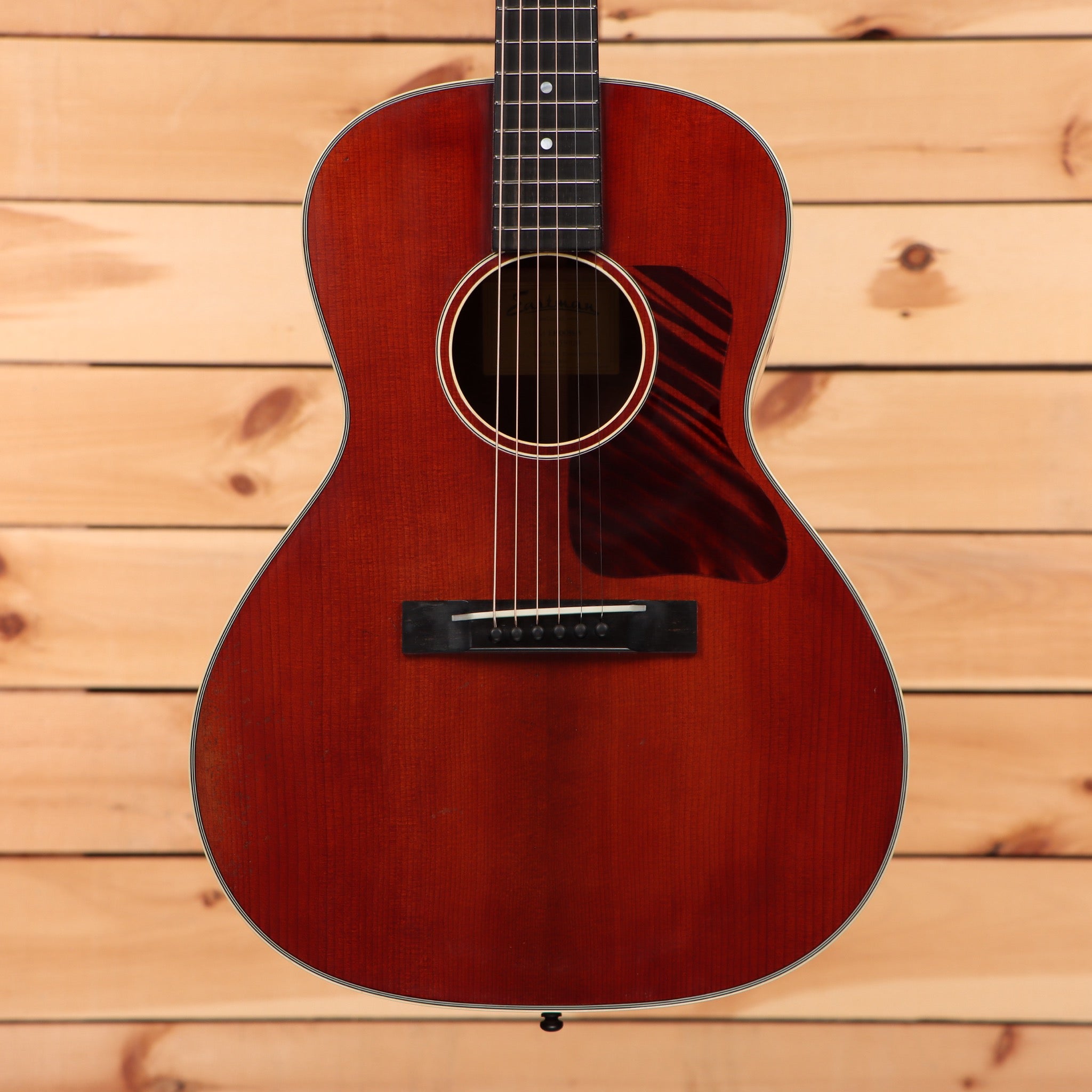 Eastman E10OO SSV classical acoustic guitar antique finish with rosewood fretboard