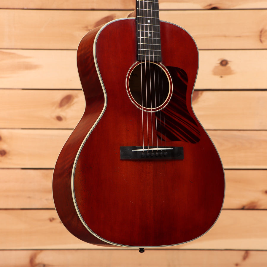 Eastman E10OO SSV classical acoustic guitar Antique finish with rosewood fretboard