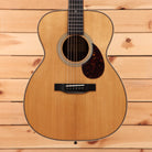 Eastman E20OM-MR acoustic guitar natural finish with tortoiseshell pickguard