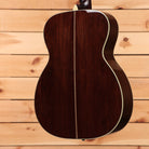 Eastman E20OM acoustic guitar natural finish with abalone center strip back
