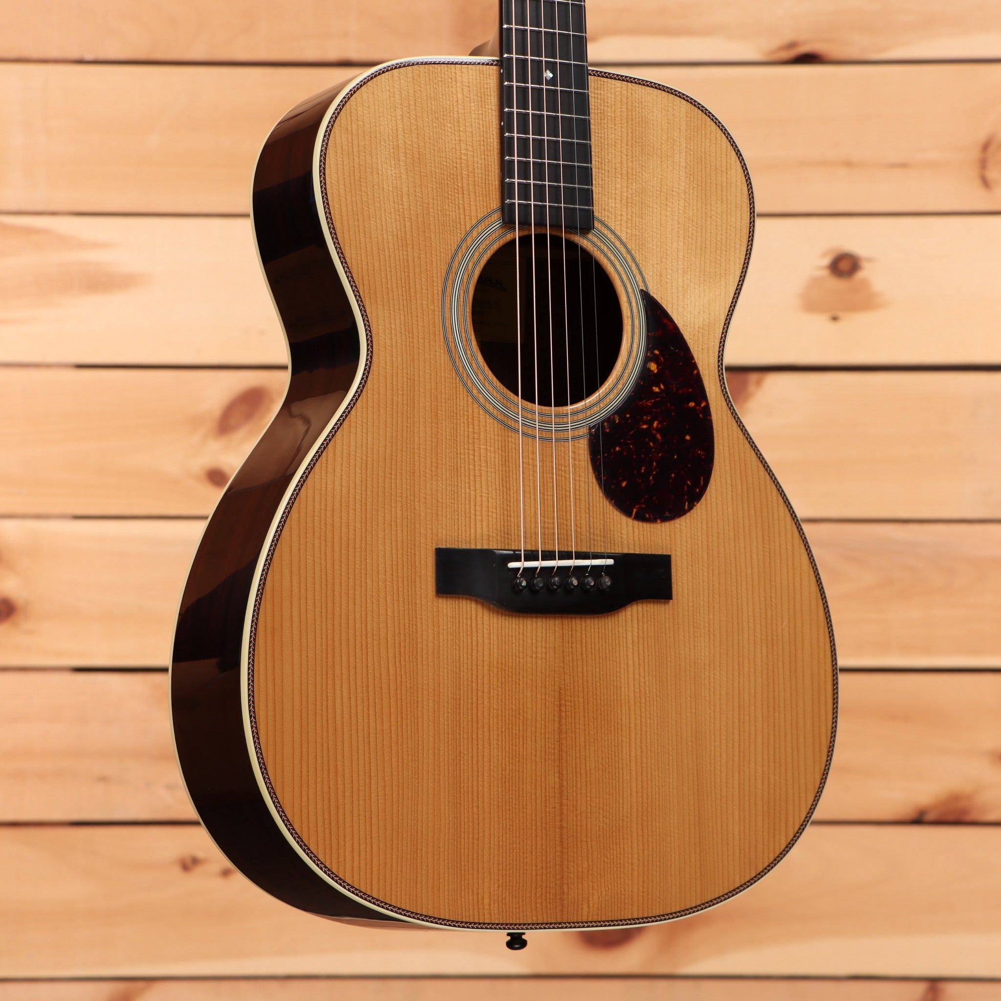Eastman E20OMM RTC acoustic guitar natural finish dreadnought with tortoiseshell pickguard