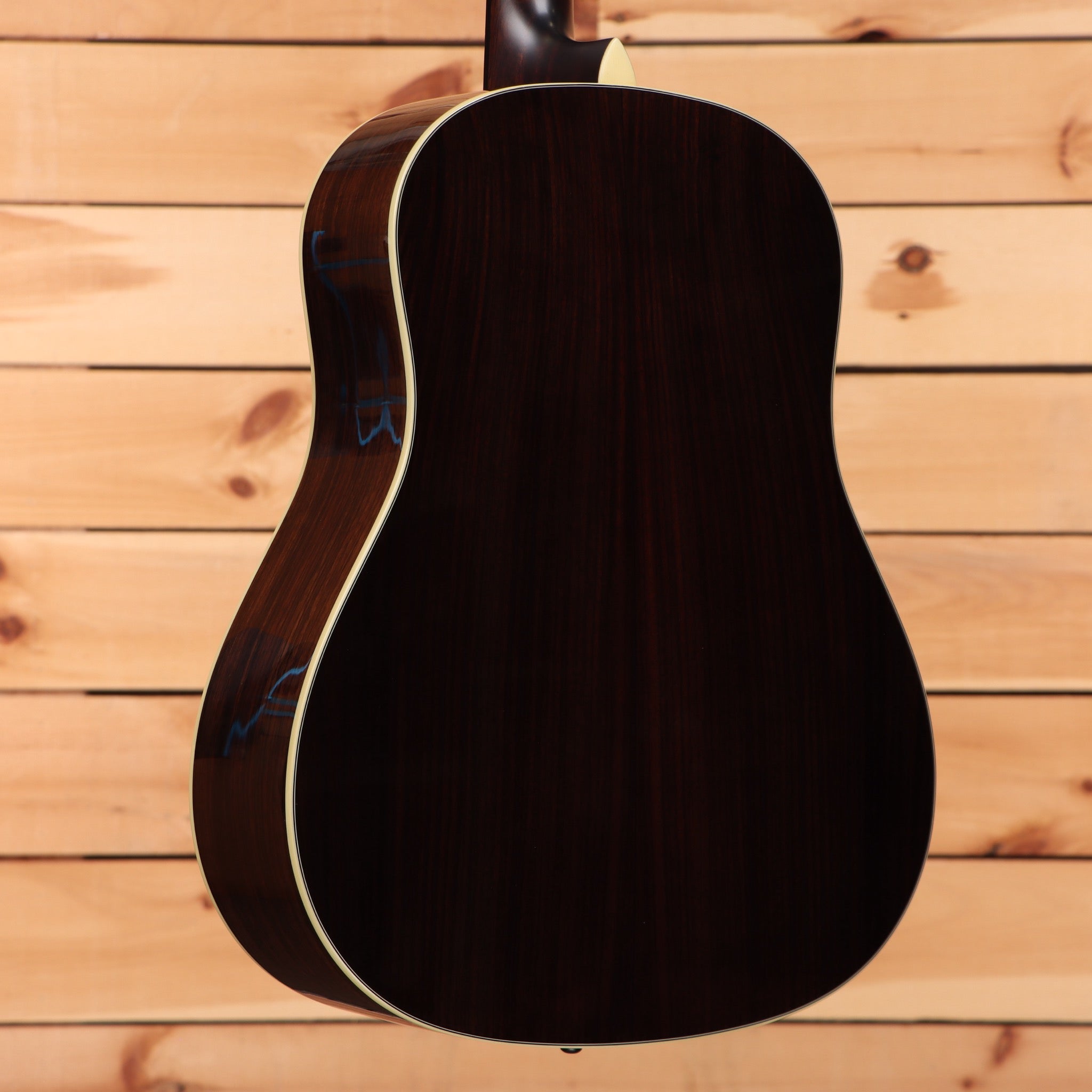 Eastman E20SSTC dreadnought acoustic guitar sunburst finish with cream binding