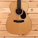 Eastman E6OMTC acoustic guitar natural finish with tortoiseshell pickguard