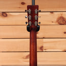 Eastman E6OMTC acoustic guitar natural finish with chrome tuning machines and black endpin