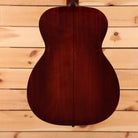 Eastman E6OMTC dreadnought acoustic guitar natural finish with solid wood construction