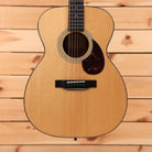 Eastman E6OMTC acoustic guitar natural finish with tortoiseshell pickguard and rosewood fretboard