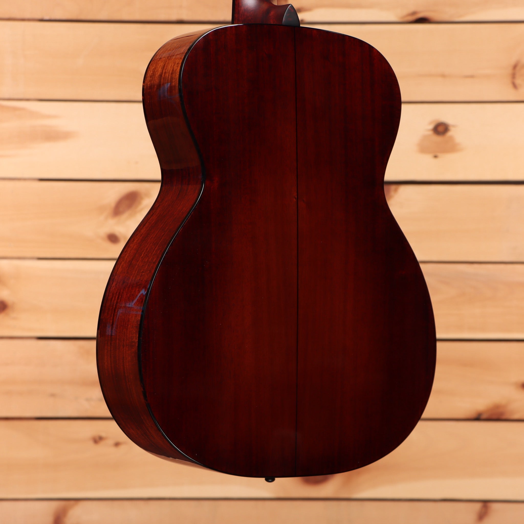 Eastman E6OMTC natural acoustic guitar dreadnought with rosewood back and sides