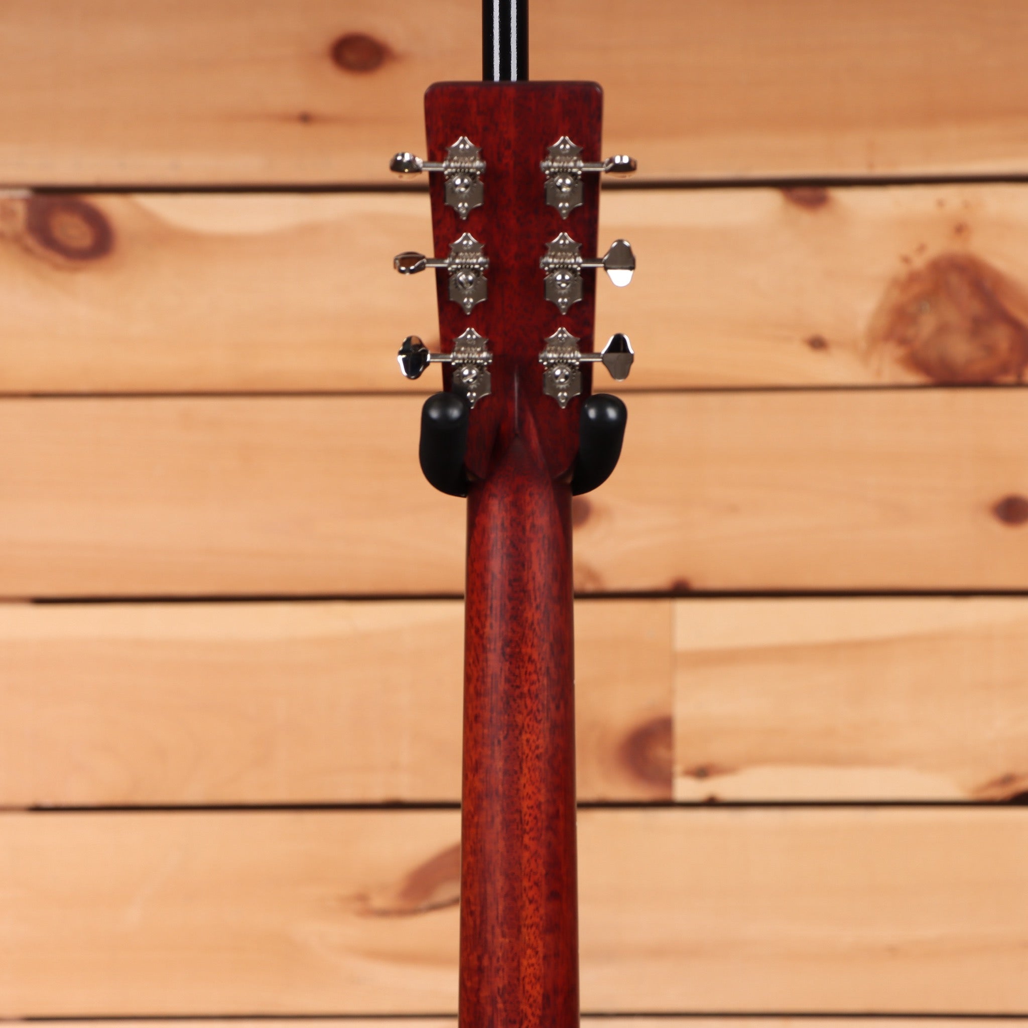 Eastman E6OMTC acoustic guitar natural finish with slotted headstock tuners