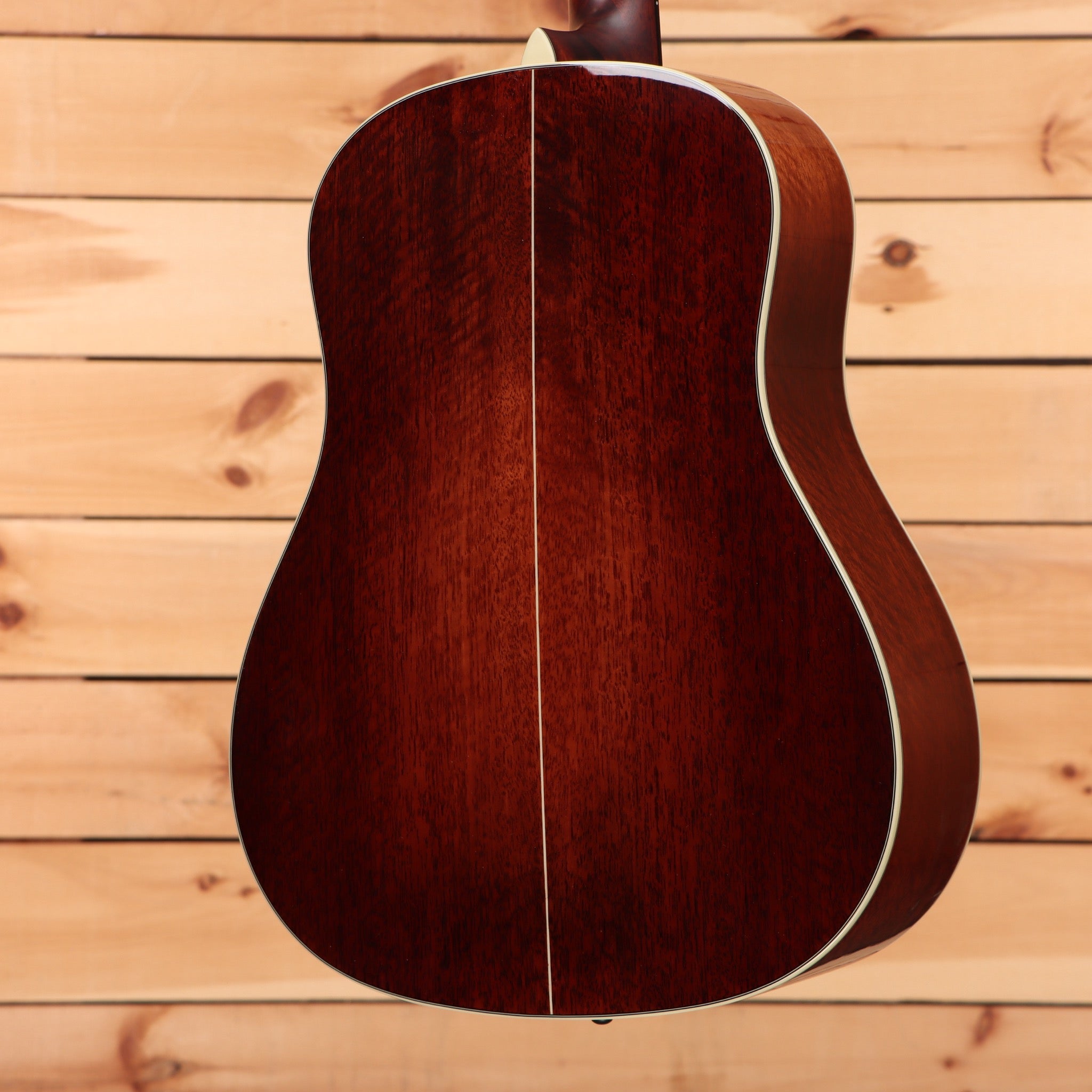 Eastman E6SSTC dreadnought acoustic guitar natural finish with white binding