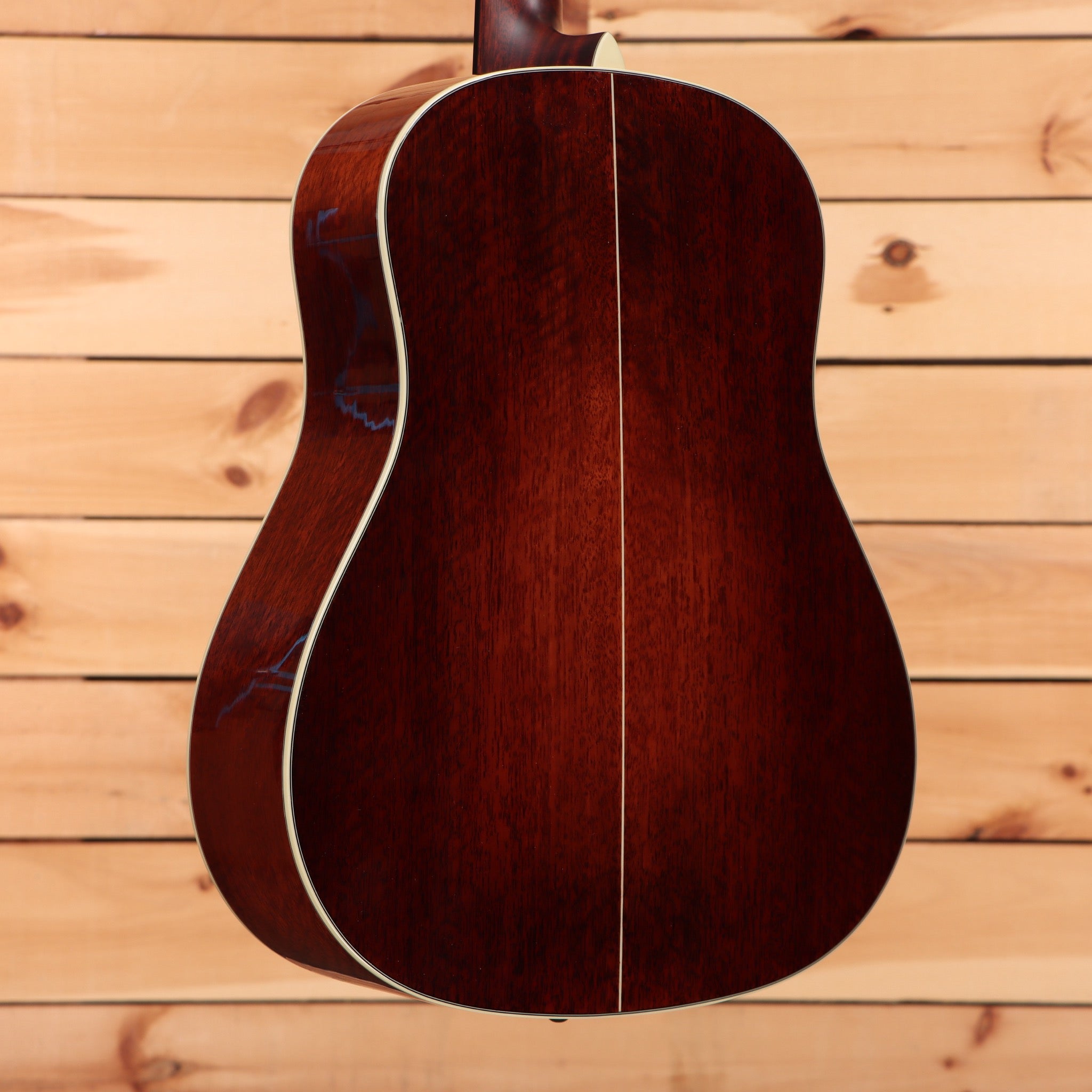 Eastman E6SSTC dreadnought acoustic guitar natural finish with white binding