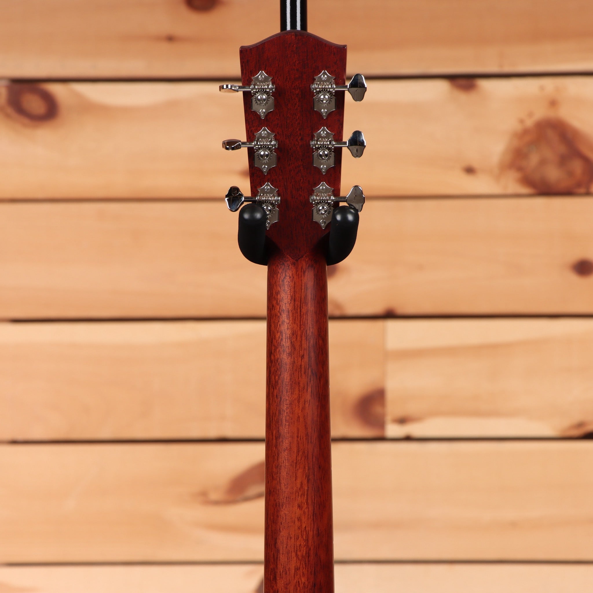 Eastman E6SSTC acoustic guitar natural finish with ornate headstock tuners