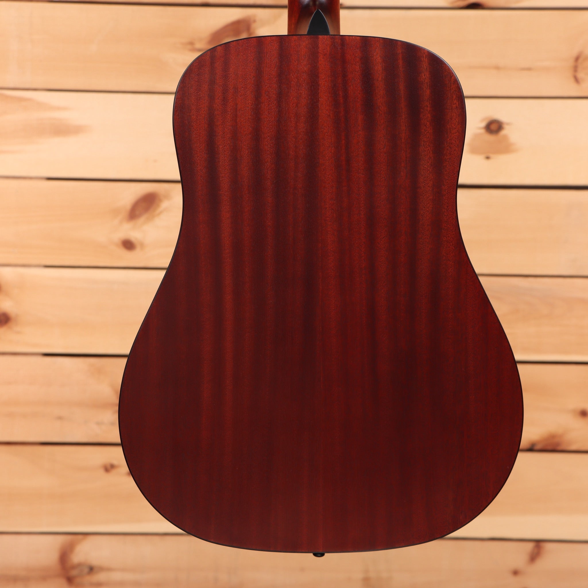 Eastman PCH1D dreadnought acoustic guitar natural finish with vertical wood grain