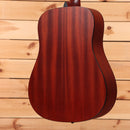 Eastman PCH1D dreadnought acoustic guitar natural finish with vertical grain pattern