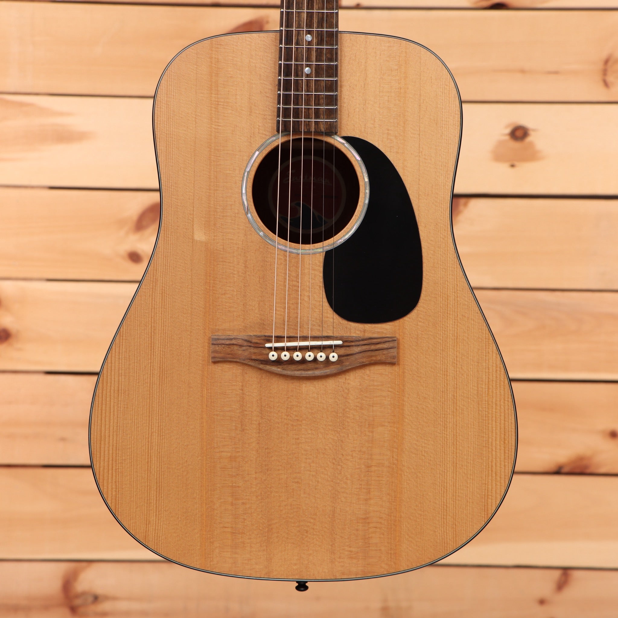 Eastman PCH1D dreadnought acoustic guitar natural finish with rosewood bridge and dark pickguard