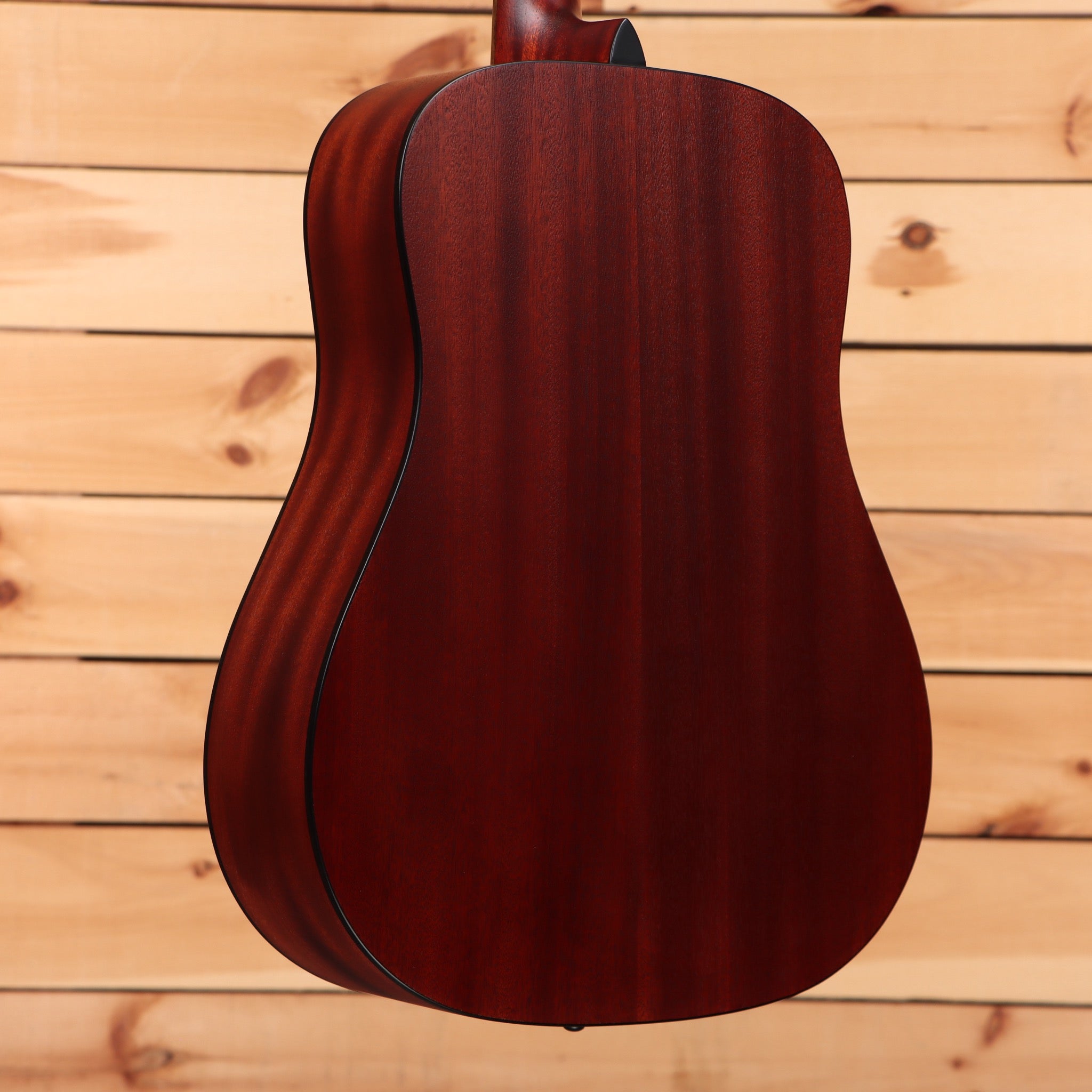Eastman PCH1D dreadnought acoustic guitar natural finish with curved body contour