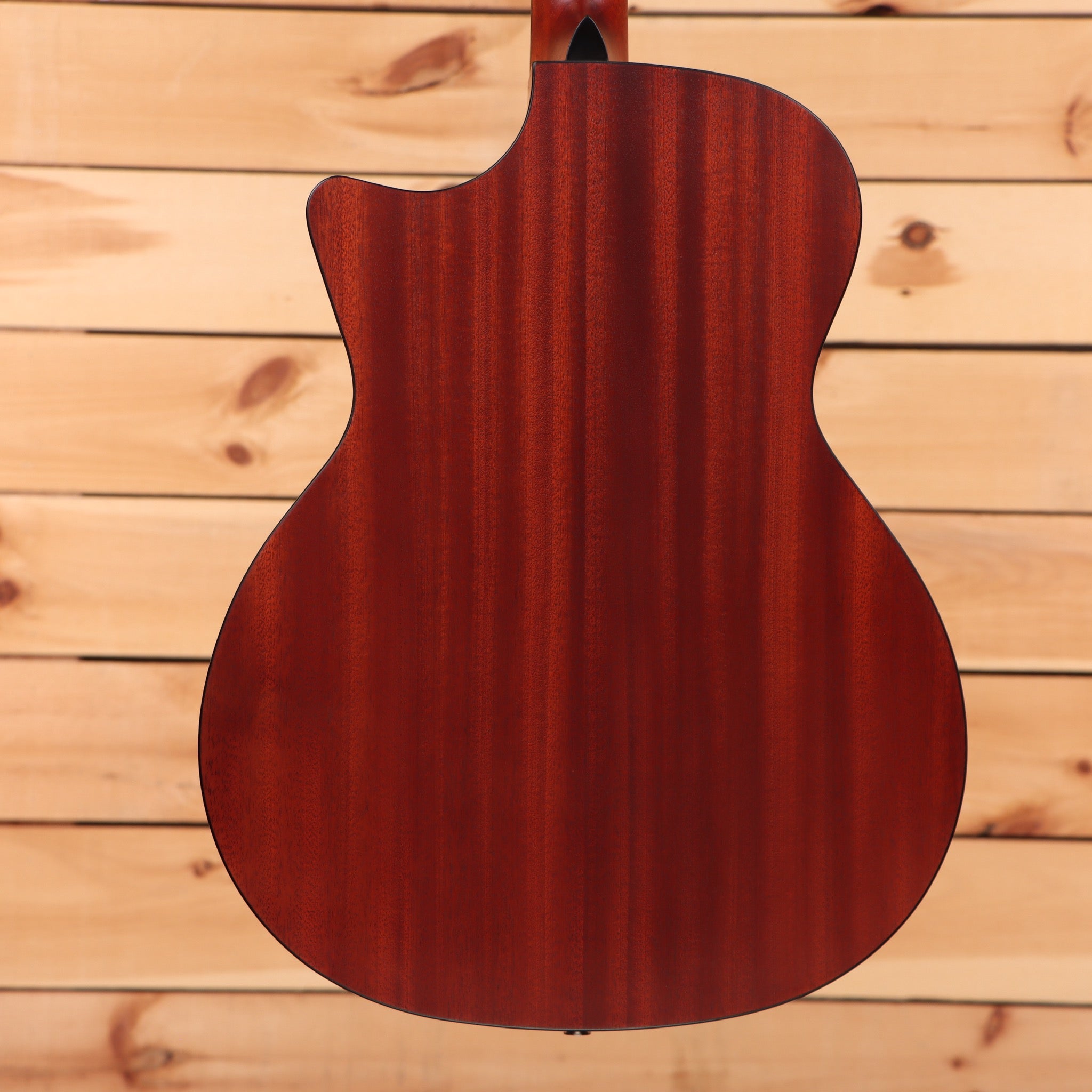 Eastman PCH1GACE classical acoustic guitar natural finish with cutaway body