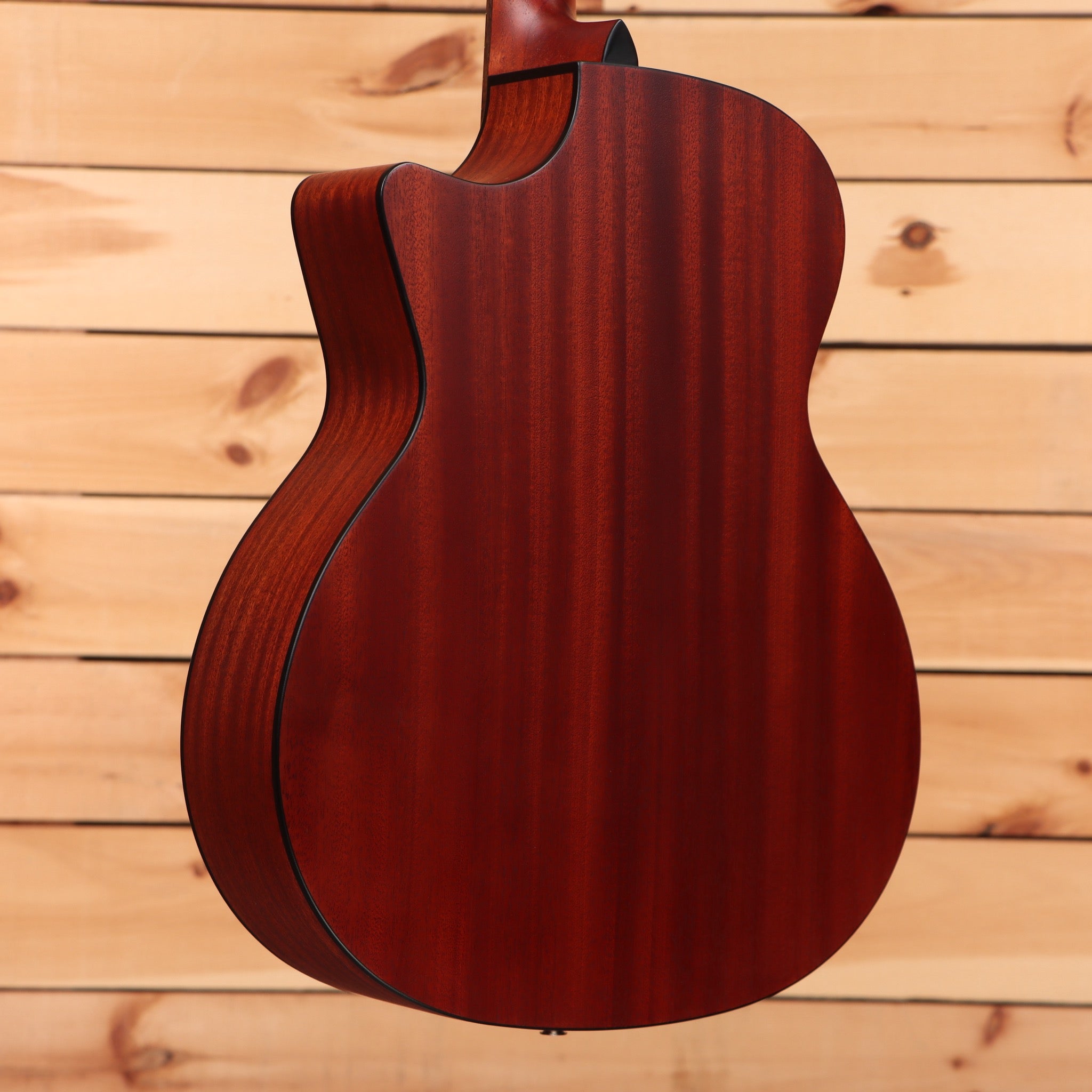 Eastman PCH1G ACE acoustic-electric guitar natural finish with venetian cutaway