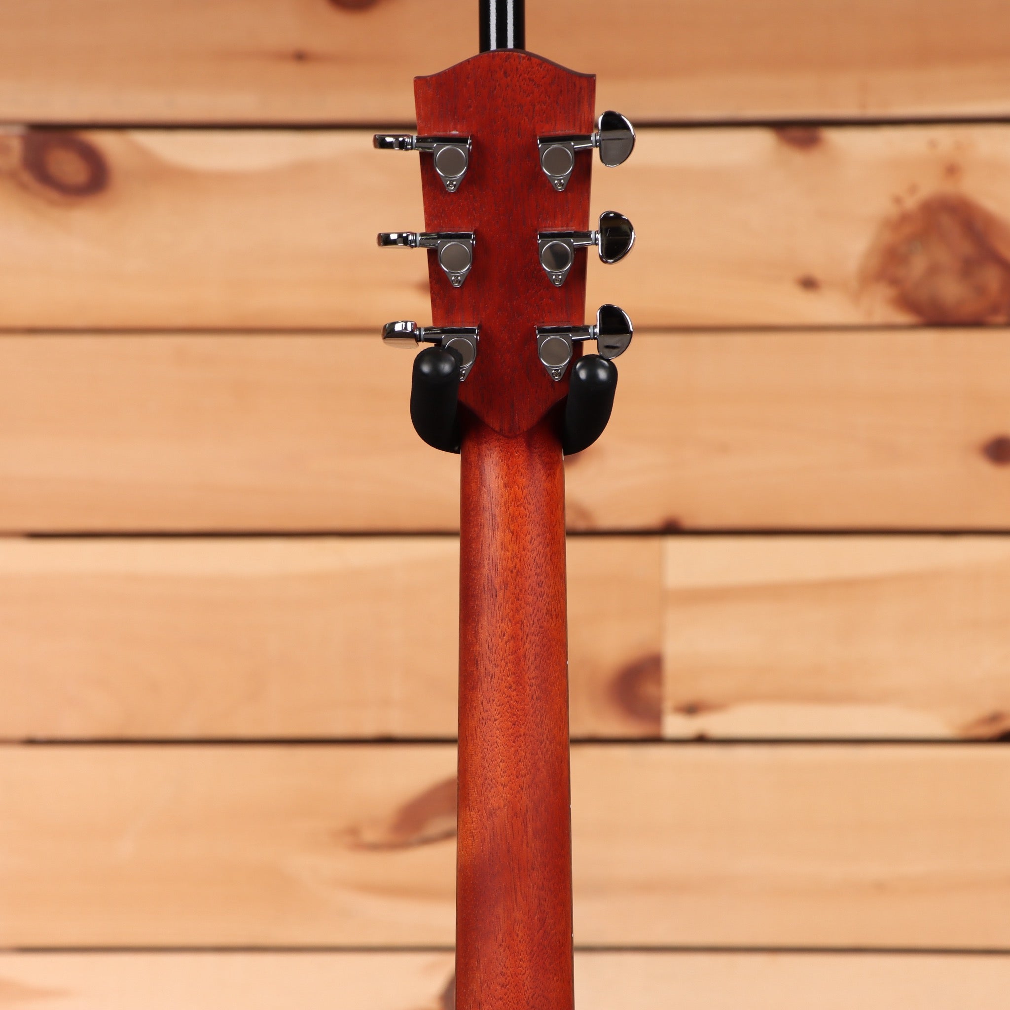 Eastman PCH1-GACE grand concert acoustic-electric guitar natural finish with venetian cutaway